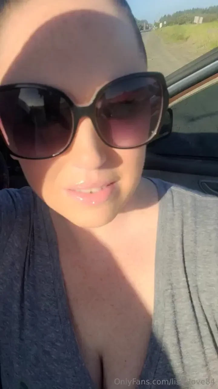 Living right by the beach is the best 