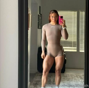 Guess what s between these sexy legs