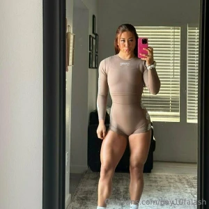 Feeling cute and hot today