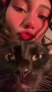 Who are you kissing