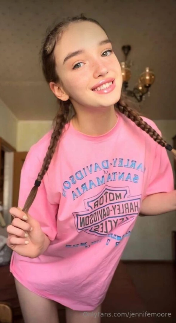 Omg she just made her page free to sub paw69 paw69 gorgeous babe has part 1 