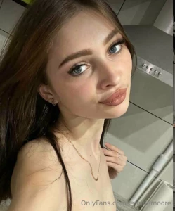 This little pinky pussy helpfultom soo kinky my fav cutie best live part 7