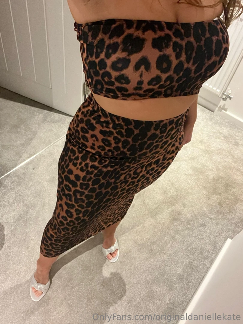 My figure looks better with no clothes on message me to find out 