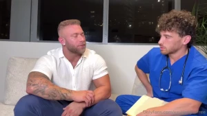 Muscle doctor roleplay doctor aragon gets a visit from his bodybuilder