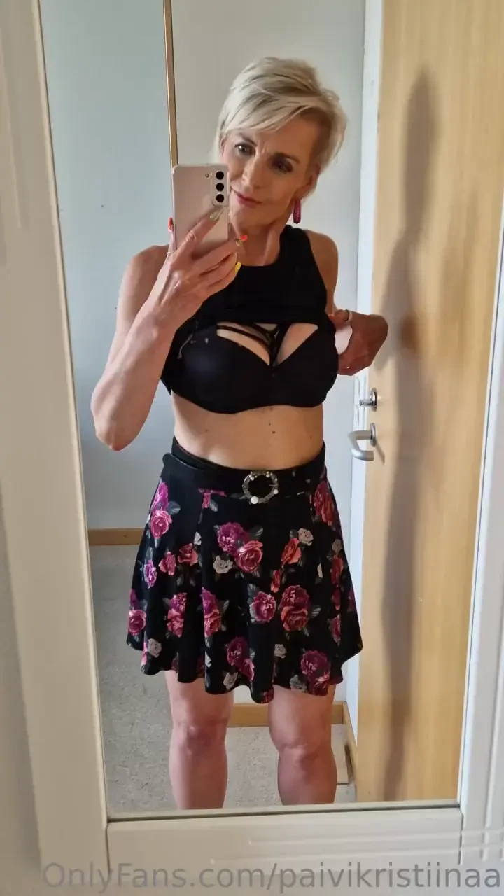 T n n mun onlyfans ei oo toiminut mut nyt onneksi toimistokivaa t lt p 