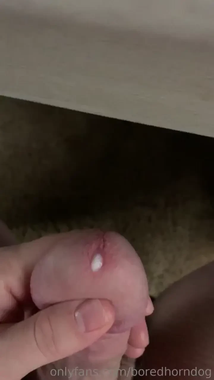 Who would like to suck a ton of pre cum 