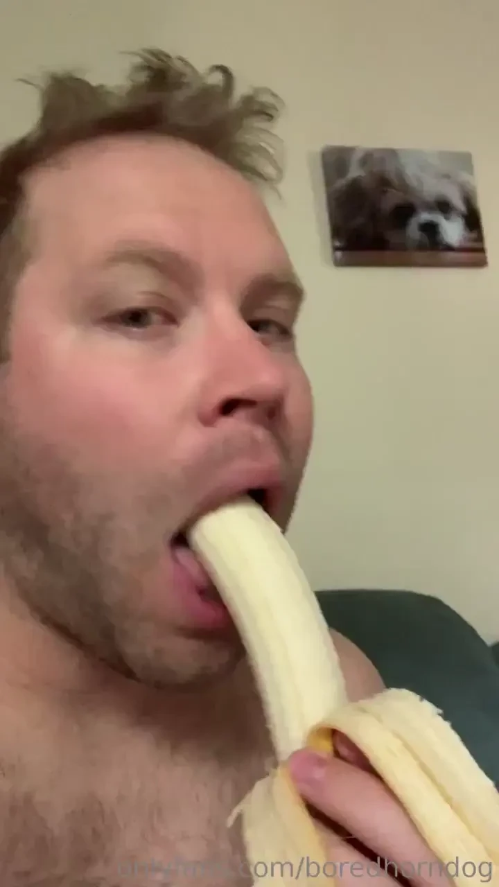 Morning bed head but a banana in my mouth 