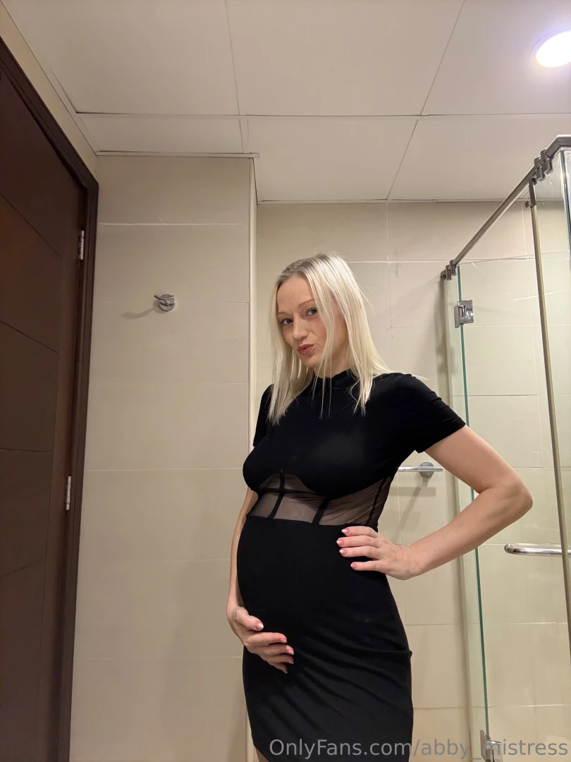 Your pregnant mommy needs devoted fans to spoil her through this 