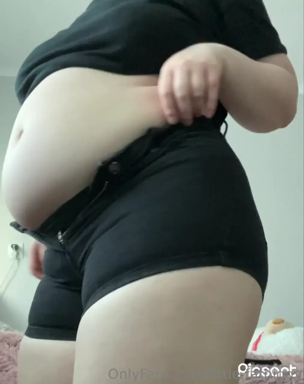 Swipe to see button pop 