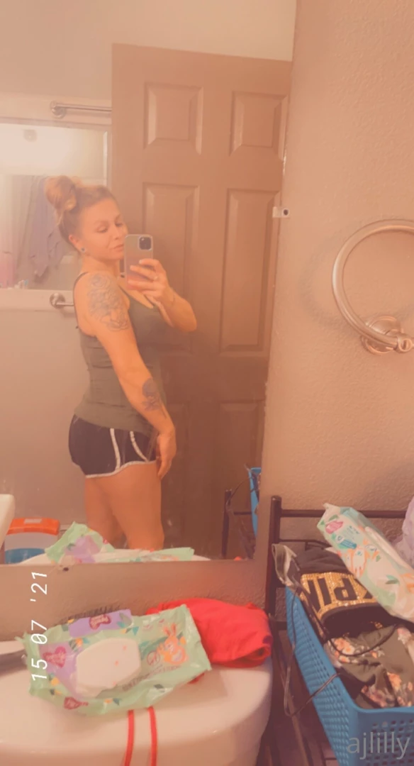 Just really love my booty and my curves part 1 