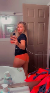 Just really love my booty and my curves part 16