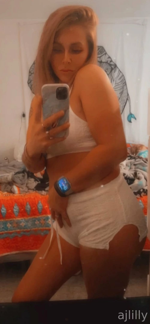 Hi boys who wants to play with me i d love to send you guys some part 4 