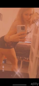 Hi boys who wants to play with me i d love to send you guys some part 17