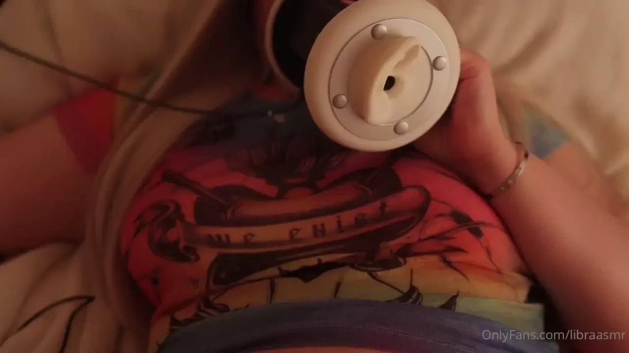 3dio ear licking while touching my 