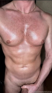 Follow my muscle friend brayanclark hot guy with nice thick cock