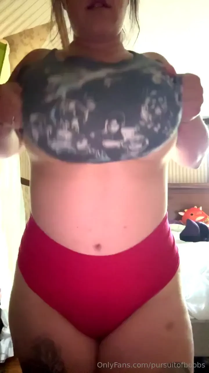 Cute tit drop almost show my facez 