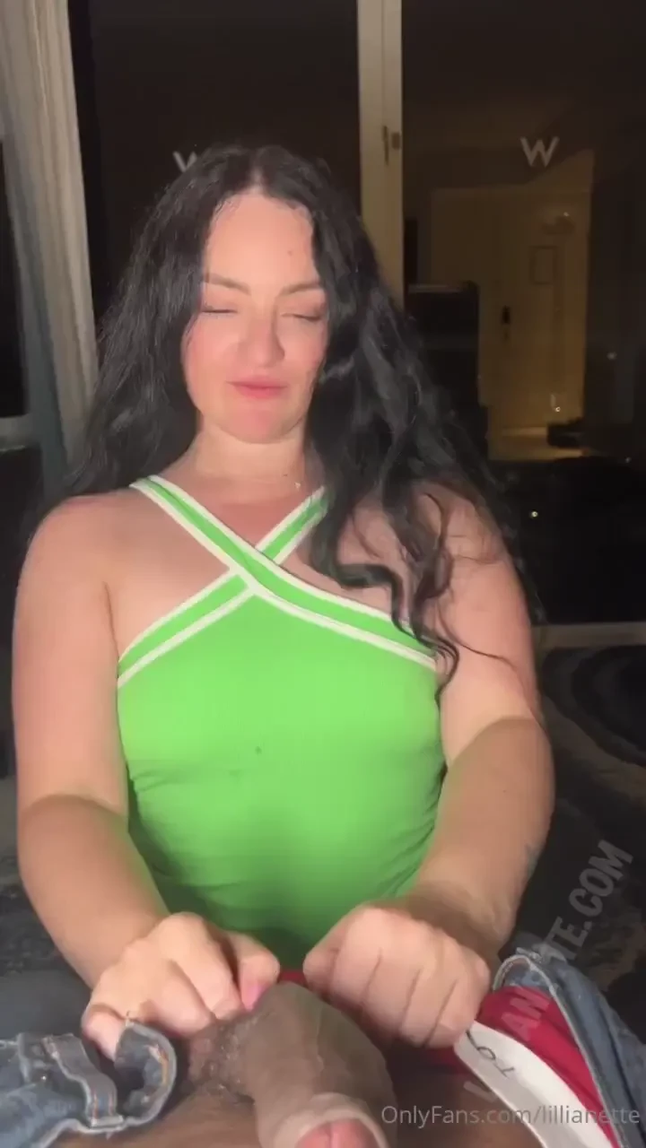 Real hookups 2 i was treating myself to a hotel and got all dressed up 