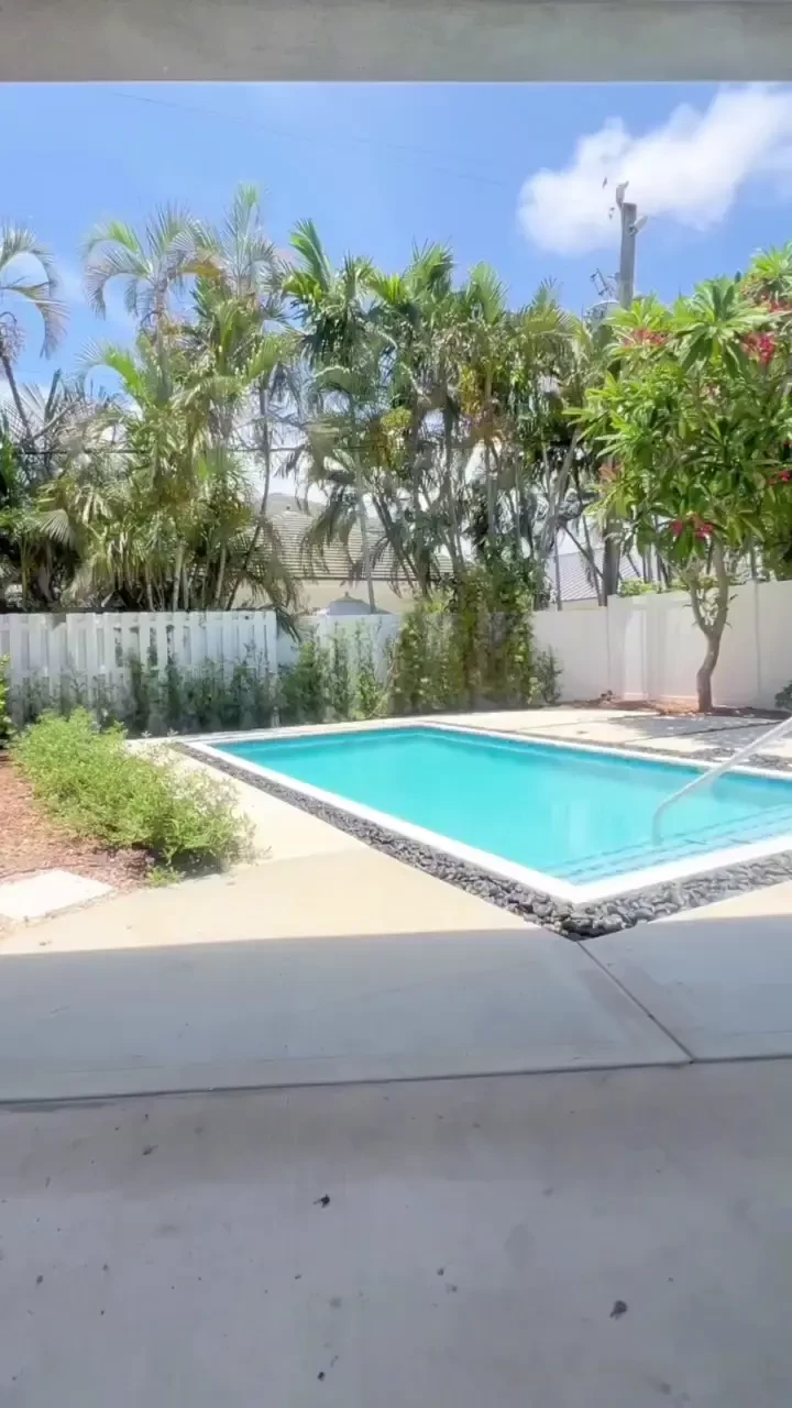 Would you rather be my pool boy or my gardener either way your going 