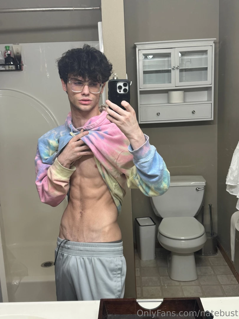 Tie-dye and six-pack 