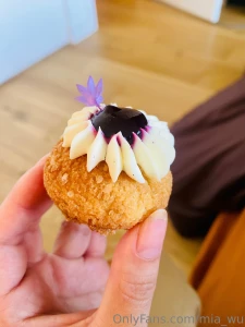 Sharing with you my pastry discoveries they are small cream puff fill part 1