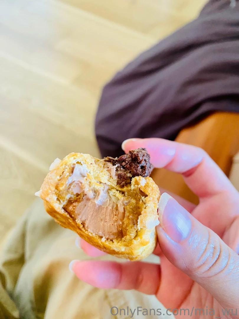 Sharing with you my pastry discoveries they are small cream puff fill 