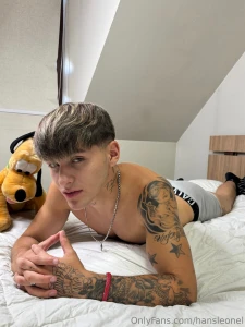 Se acerca el fin de a o y todav a no te tengo aqu en mi cama