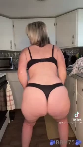 Lunch is served it s wobbly are you going to gobble me happy