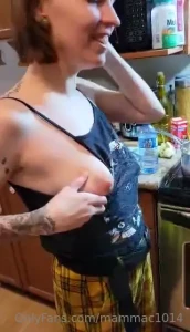 Quick shot milk milkshot sprayshot flashing milf mommy