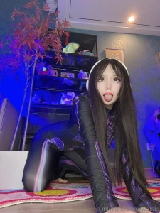 Hihi your friendly neighborhood spidergirl is hereee just me on the