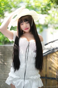 Be honest do i look better with or without clothes