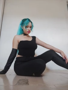 Your fav goth girl is here part 2