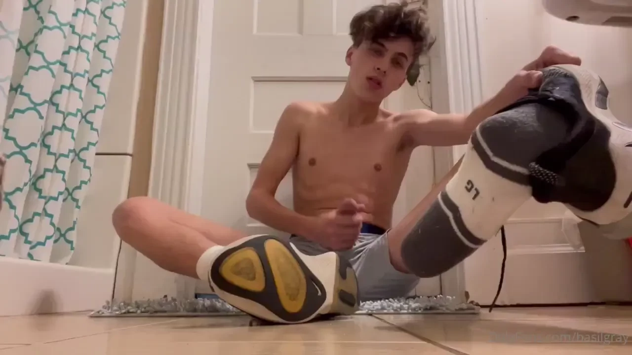 Double double toil and trouble puppies goon and cumshots double nice part 1 