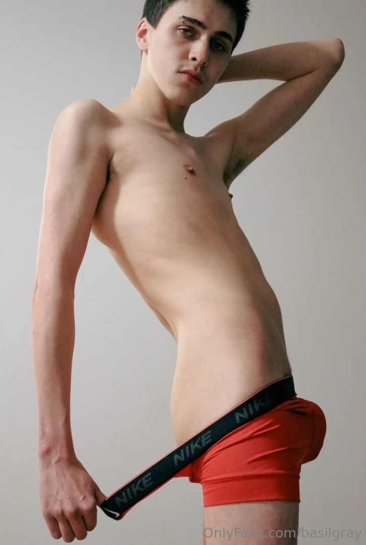 Been fighting of for a bit still can t respond to dms but i m back 