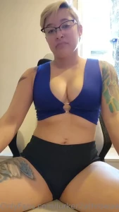 I love this top and shorts combo