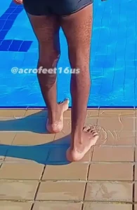 Hey tinies i introduce you a new big feet guy size 16us that are still