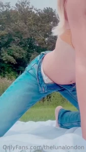 Well well well look who s online and totally ready for some cheeky