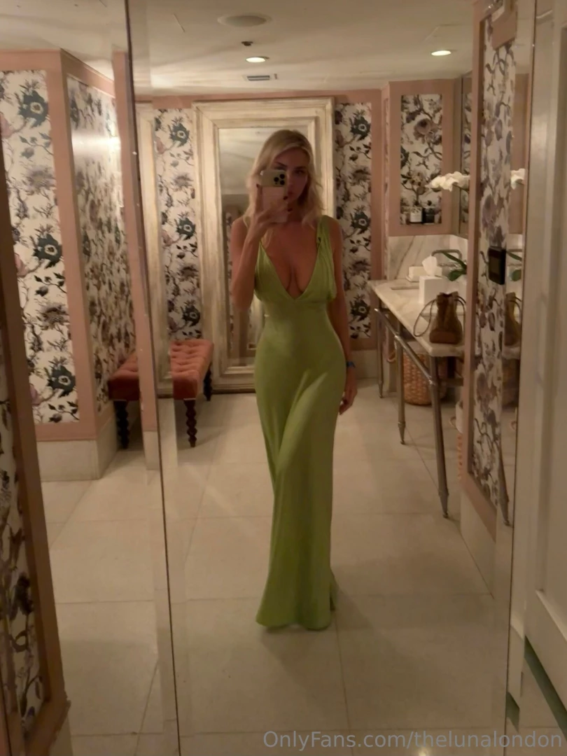 Wanna see something you can t resist 