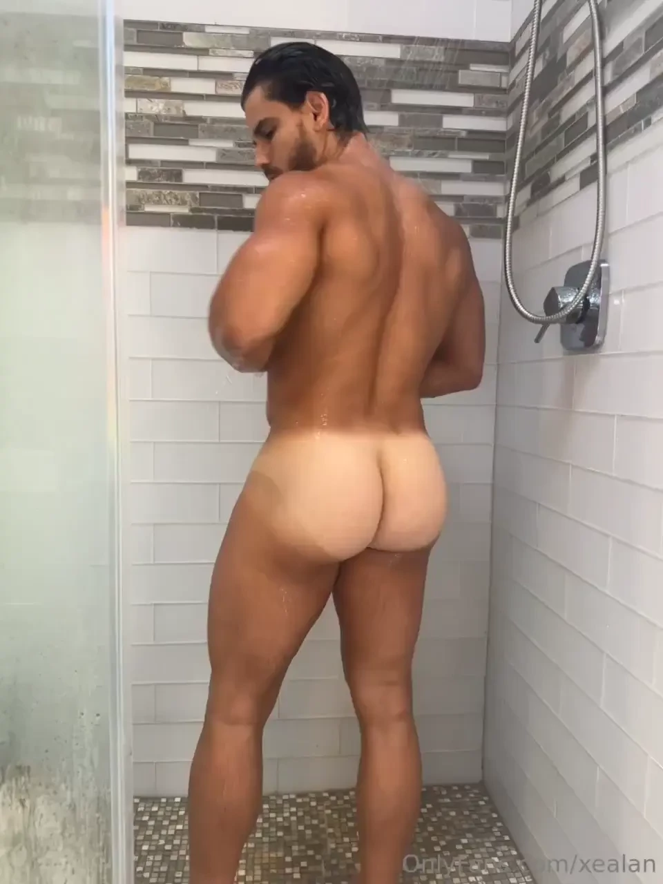 I know you want shower with me you want this video send me tips baby 