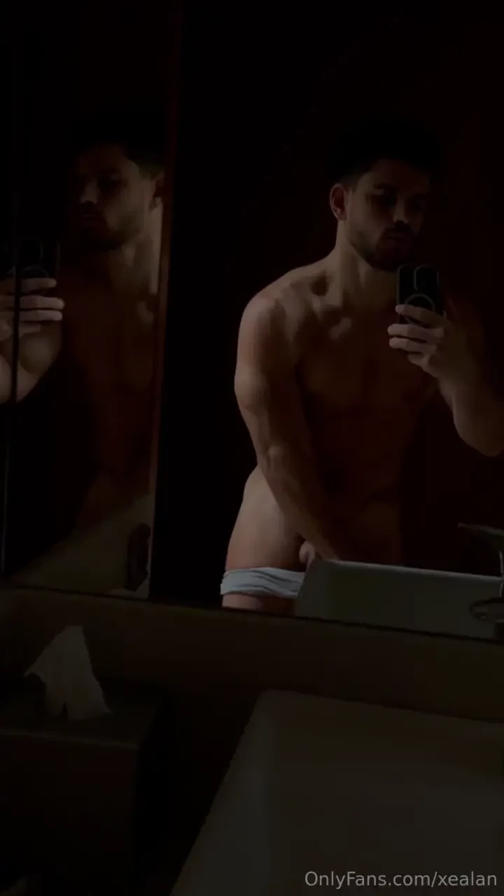 Hummmm i want fuck you bitch 