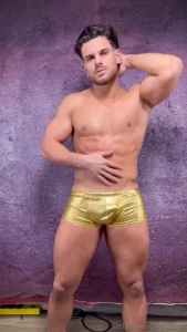 Christmas calendar day 18 you want more sand me message