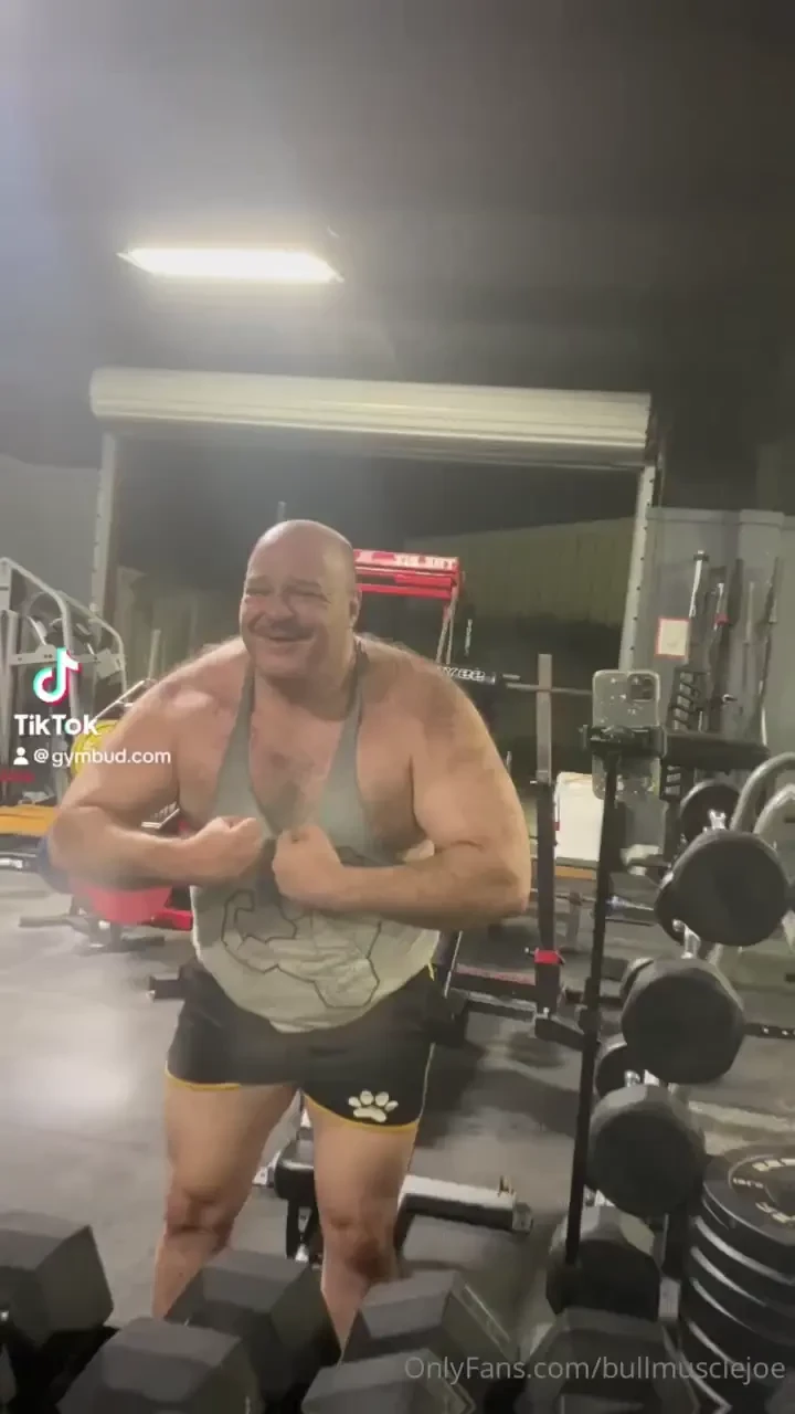 Going to start posting gym video shorts on here form tiktok and 