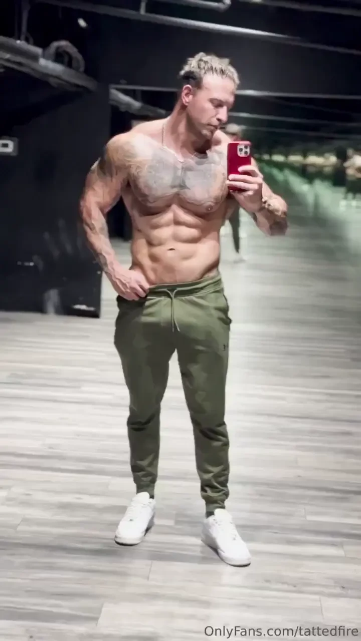 Post workout flexing 