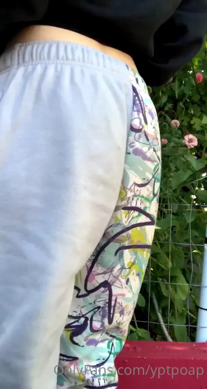 Pov i have no panties and we re about to fuck in the garden 