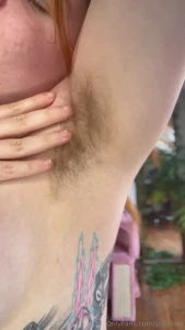 Ton kiffe c est mes poils alors j ai la vid o pour toi centr sur mes