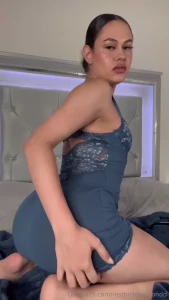 Should i put more spit on my cock message me bluedress for the full 4