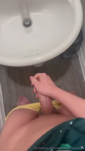 Took off my panty before bed to show you my big surprise free full