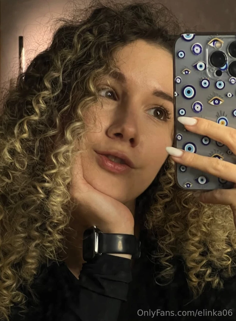 Tady si p ipad m jako lvice tak e pozor m m dr pky 