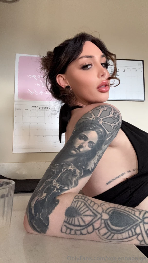 If we dated i d totally steal your hoodie and your focus 