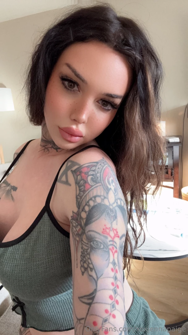 I could be the sweetest thing in ur life or the filthiest u choose 