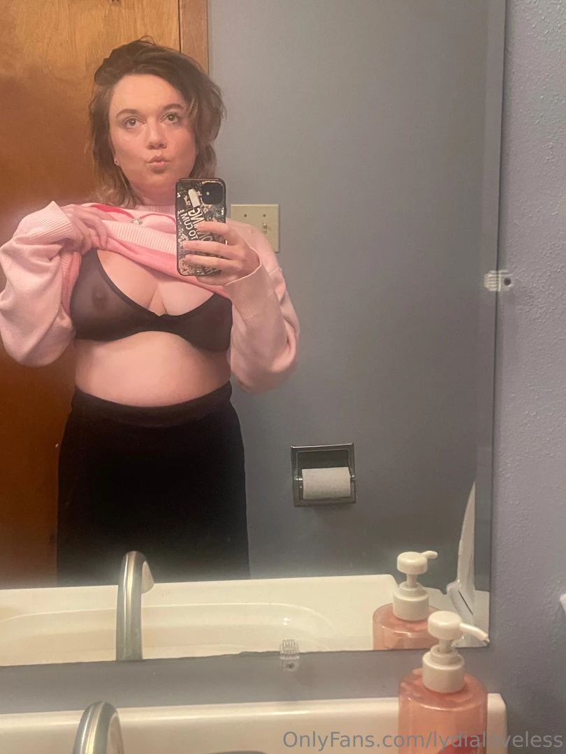 Whole lotta holiday chonk goin on just getting ready for my first show 